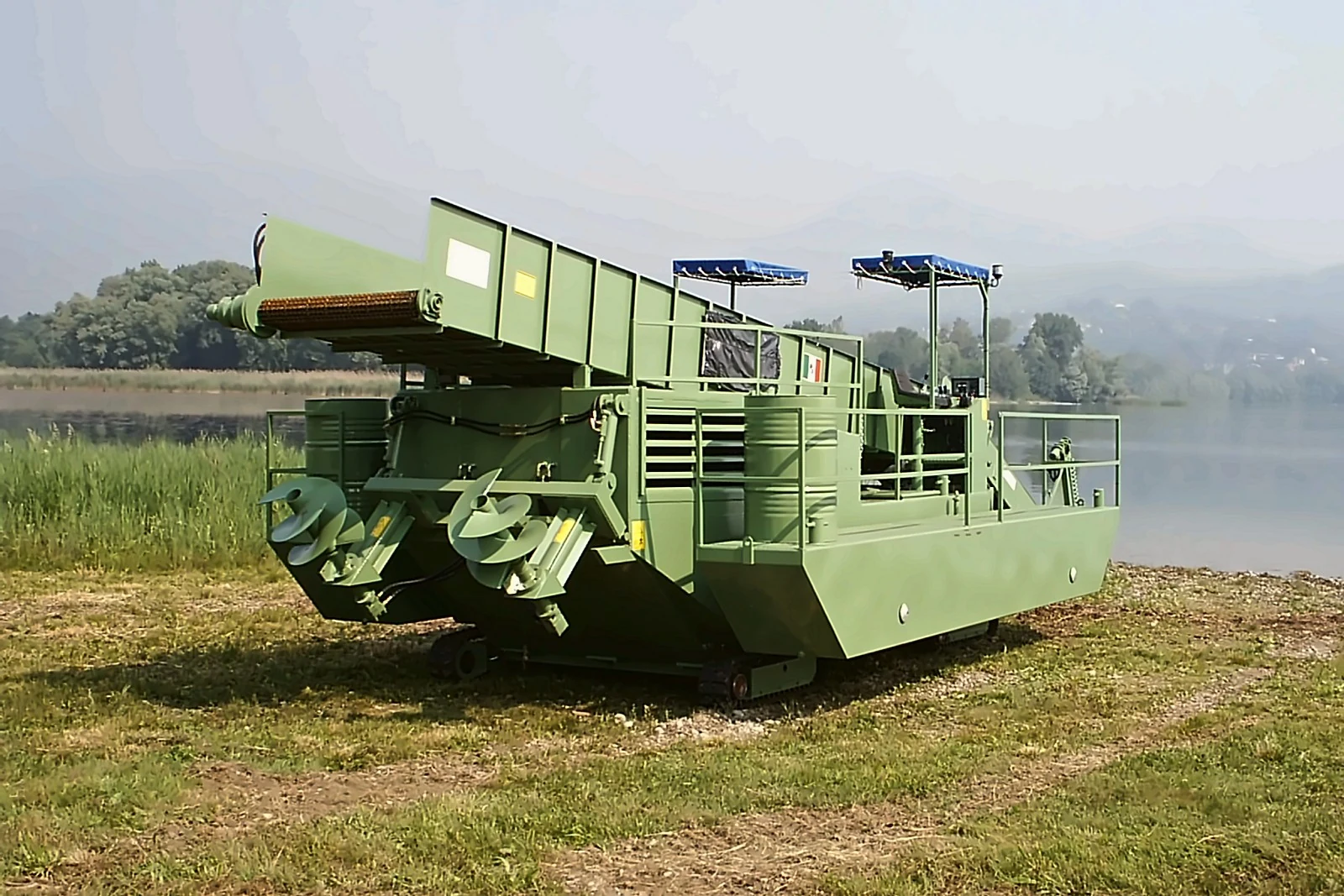 Modello Harvester, versione anfibia — Anfibi Nettuno