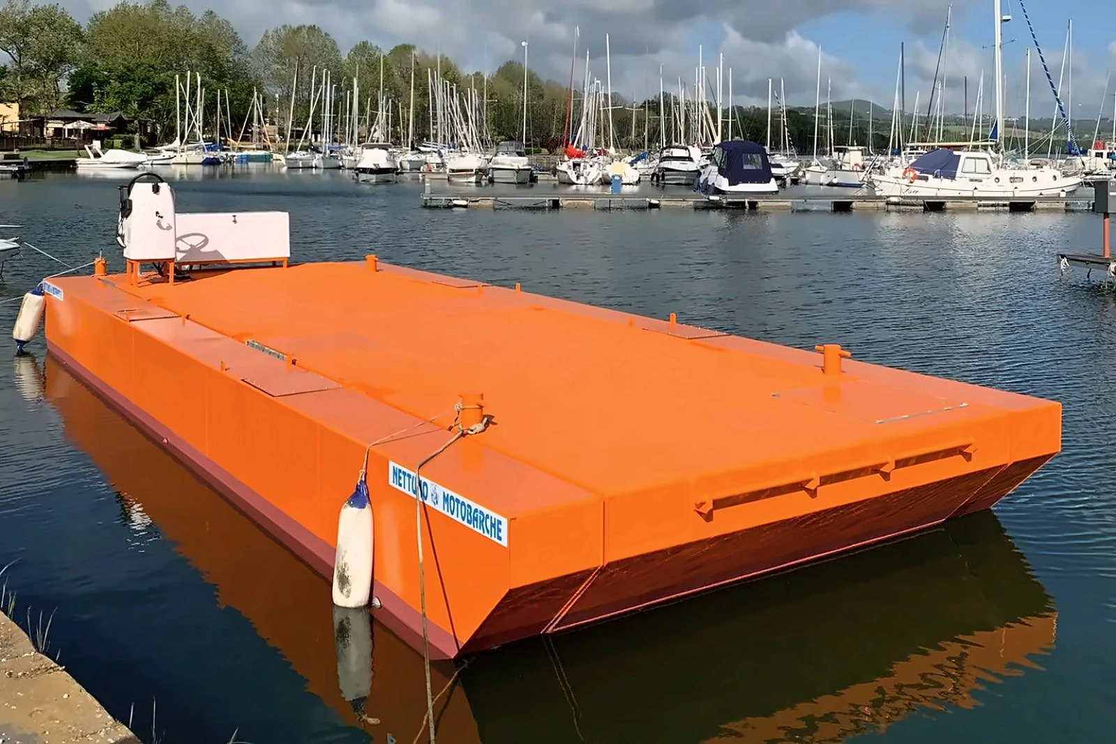 Pontone per carico merci e mezzi, Lago di Bolsena — Barconi trasporto materiali — Spintori Nettuno