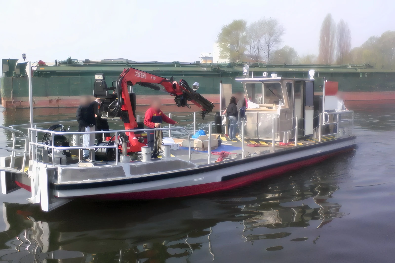 Con gru di bordo a prua — Barconi trasporto materiali — Spintori Nettuno