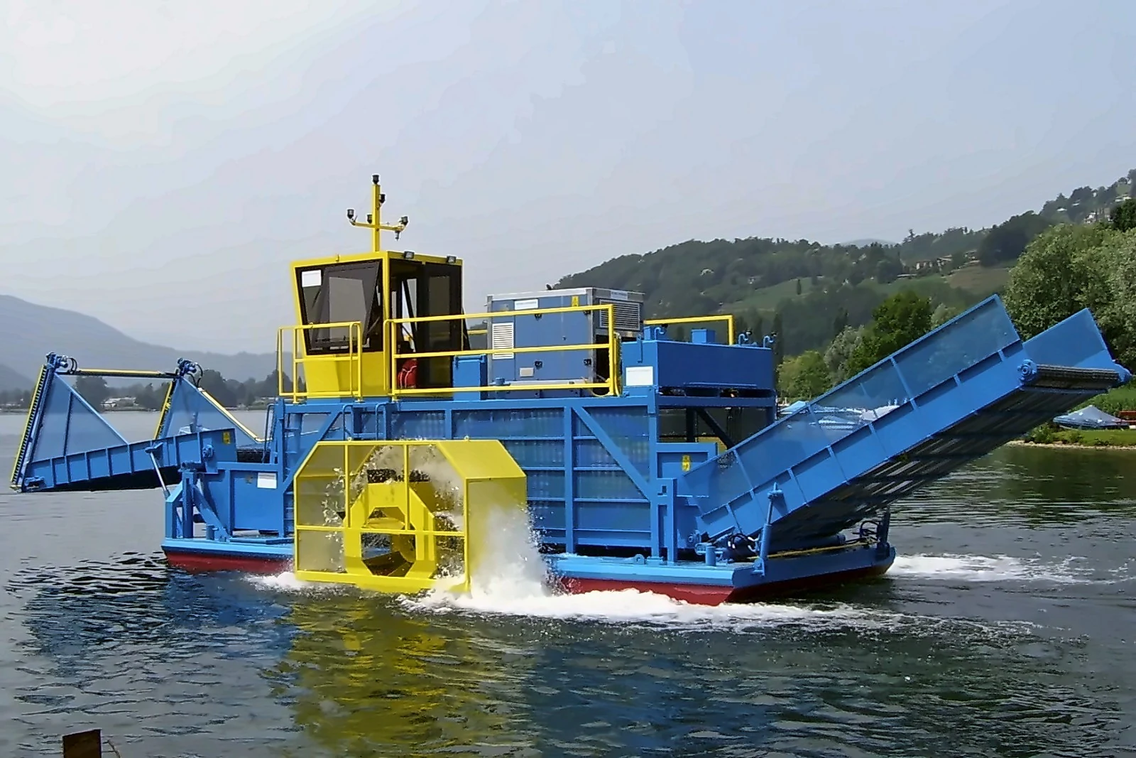 In navigazione, Lago di Lugano — Natanti Harvester Nettuno