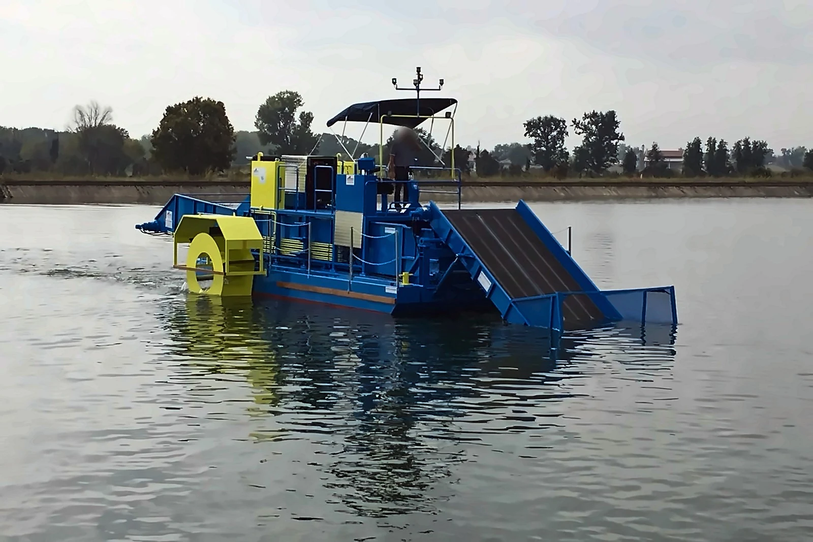 In navigazione, Tunisia — Natanti Harvester Nettuno