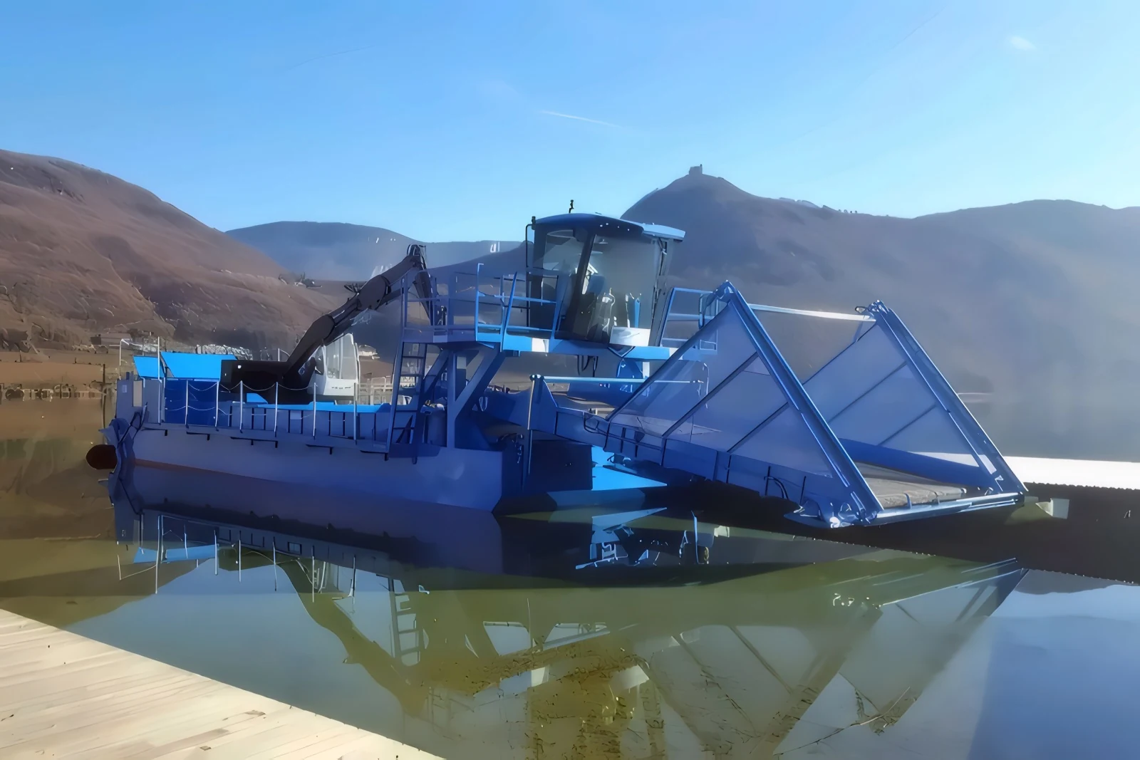Lago di Caldaro, Provincia autonoma di Bolzano-Alto Adige — Natanti Pick-Up Nettuno